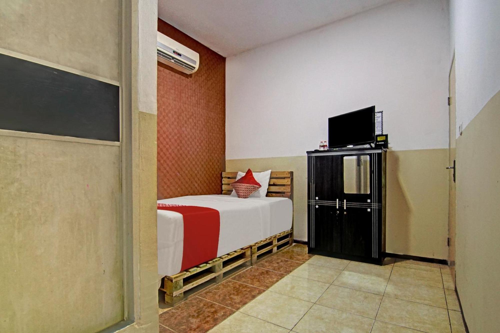 Super Oyo 90358 Poris Residence Syariah Tangerang Luaran gambar